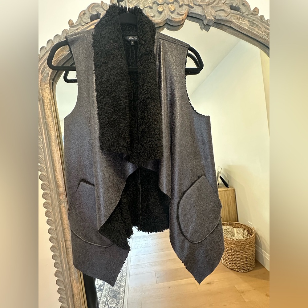 RW & CO Women's Black Shearling Vest